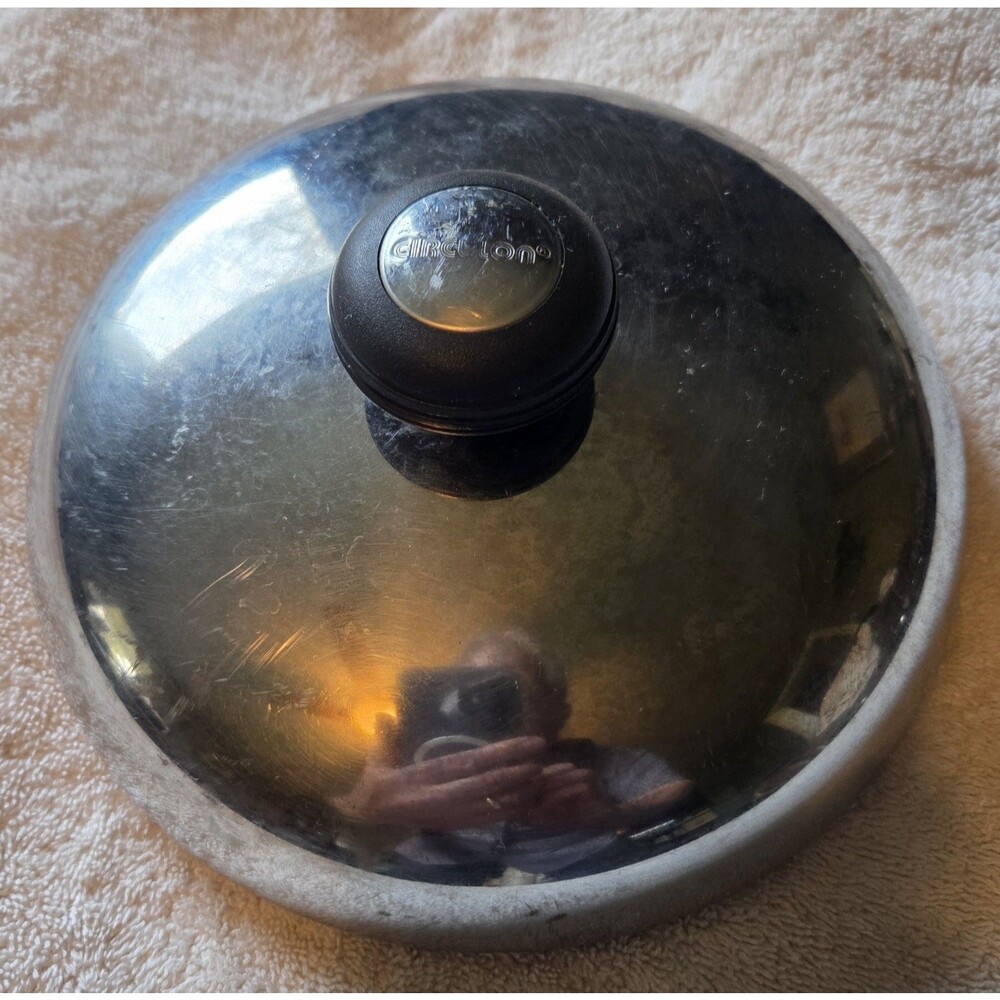 VTG Circulon Domed Stainless Steel Replacement Lid 7 5/8 in Inner Measurement